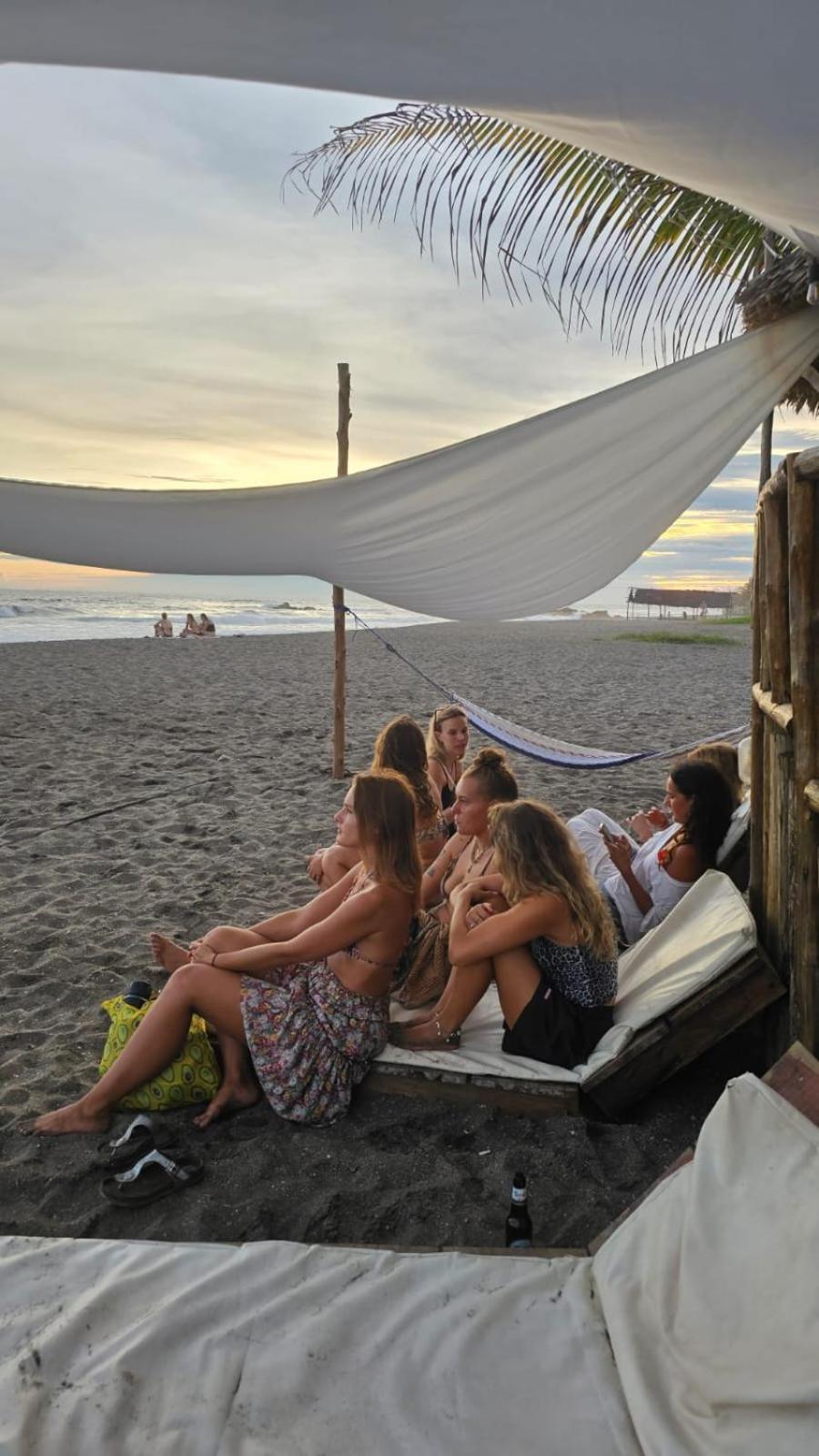 Mano A Mano Eco Hostal Las Penitas Ngoại thất bức ảnh